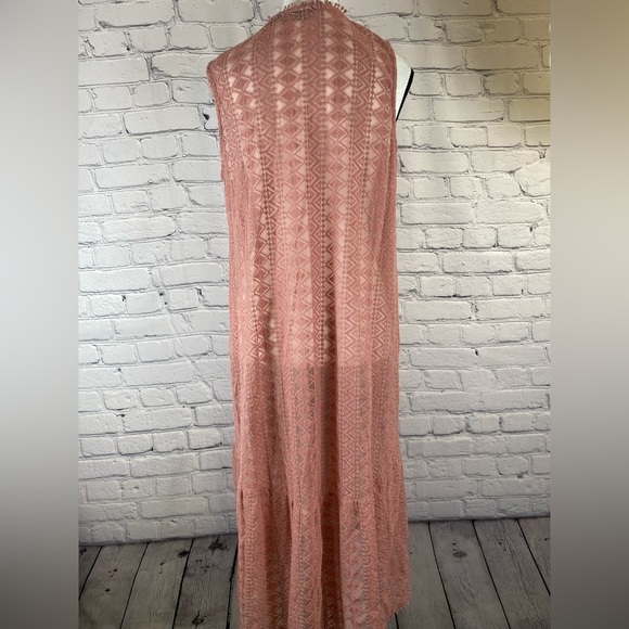 C Wonder Pink Boho Lace Vest size medium EUC - Picture 7 of 10